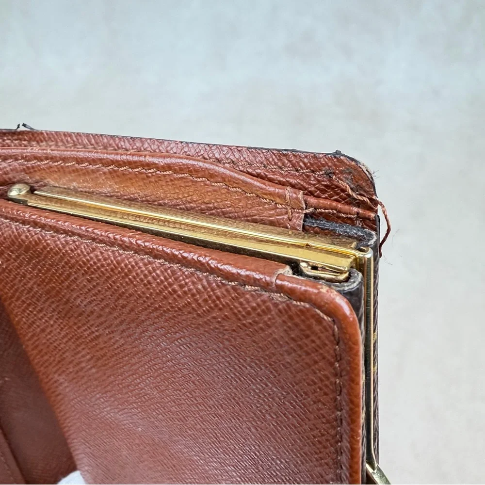 Louis Vuitton Monogram Kisslock Wallet Vintage Coin Purse